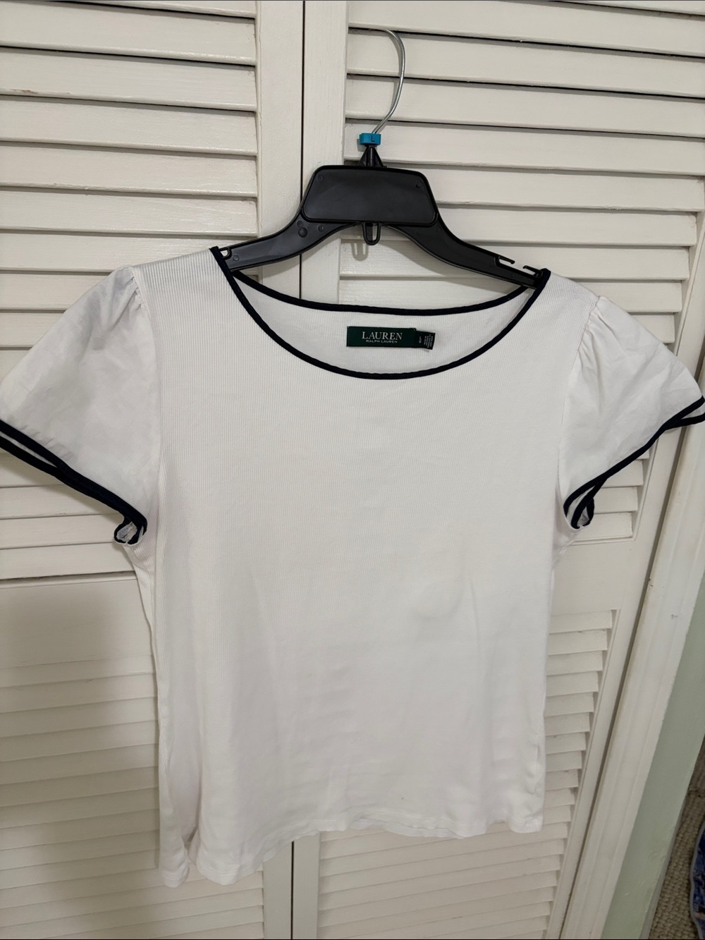 Lauren Ralph Lauren White Short Sleeve Tee with black trim Size Large